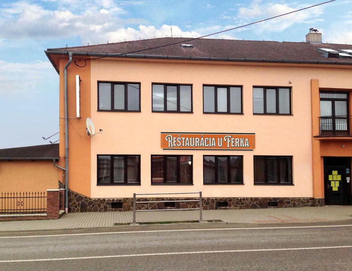 U Ferka Otel Lemesany Dış mekan fotoğraf