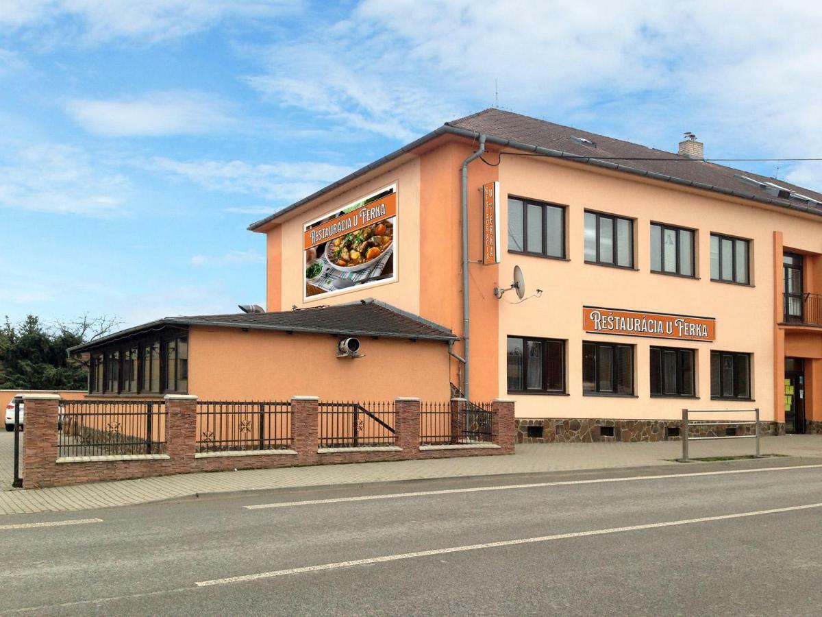U Ferka Otel Lemesany Dış mekan fotoğraf